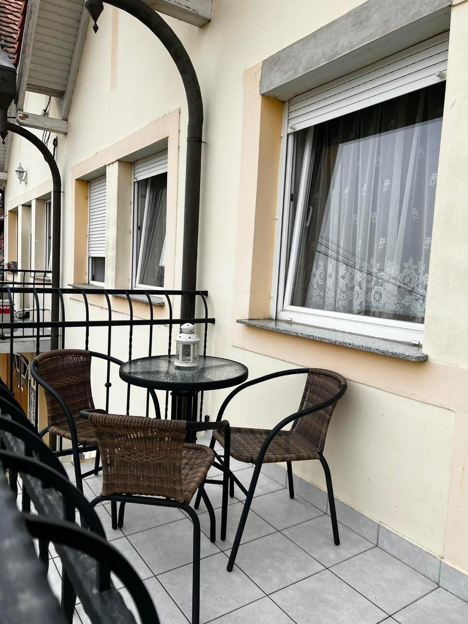 Apartment Revesz Harkan Exterior foto