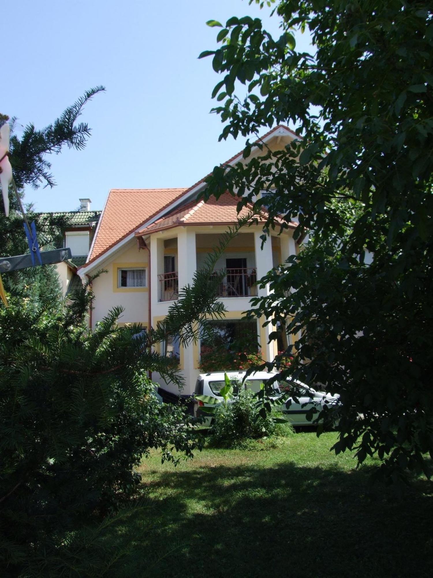 Apartment Revesz Harkan Exterior foto