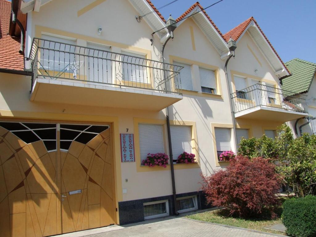 Apartment Revesz Harkan Exterior foto
